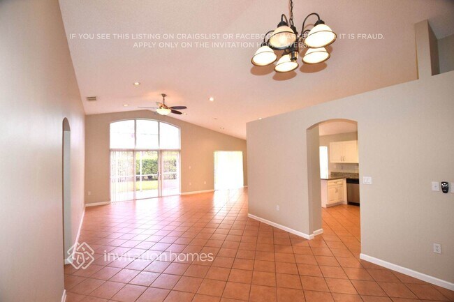 Foto del edificio - 16565 NW 6th St