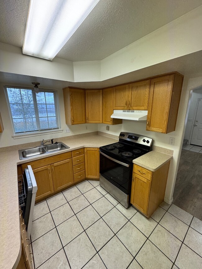 Foto del edificio - 905 W 350 N