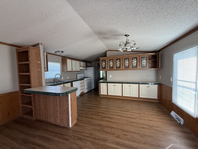 Building Photo - 832 Calla Lilly Ln