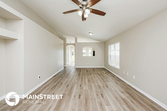 Foto del edificio - 8110 Canterbury Lake Blvd