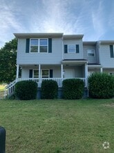 Building Photo - 197 Community Cir