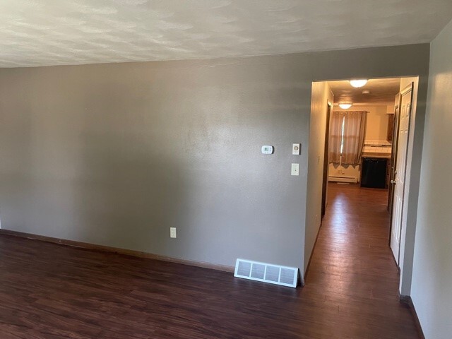 Living Room - 3115 N McDonald St