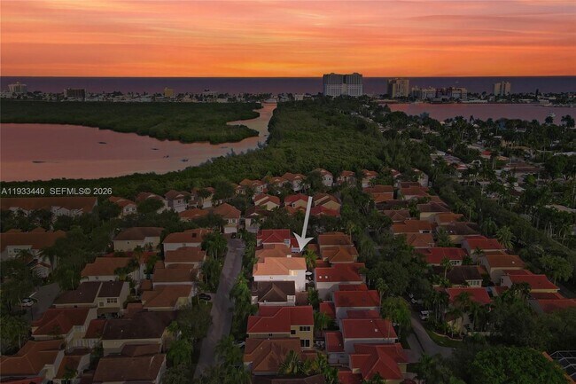 Foto del edificio - 1046 Satinleaf St