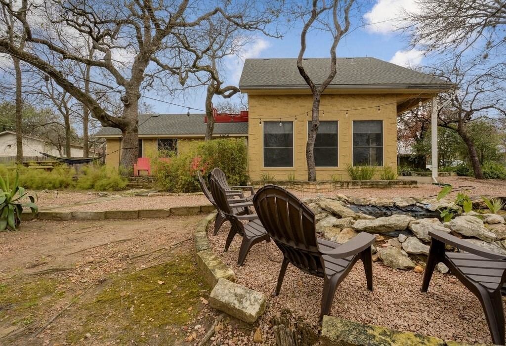 1300 Summit St, Austin, TX 78741 House for Rent in Austin, TX