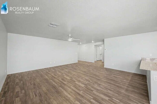 Foto del edificio - 3520 N La Paz Dr