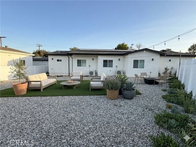 Foto del edificio - 9128 Balcom Ave