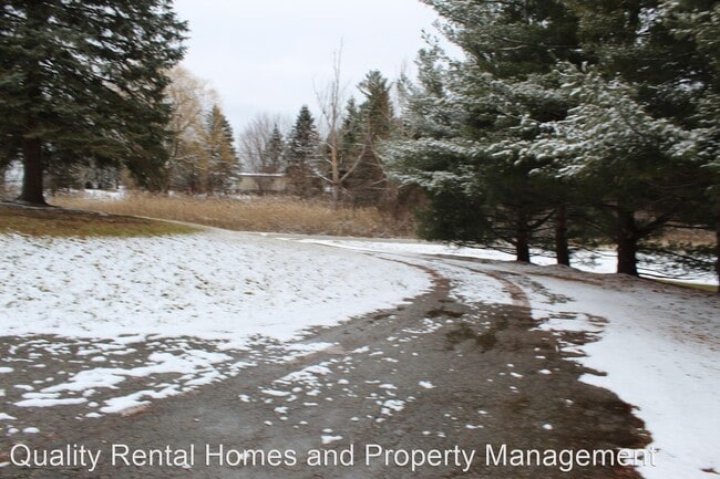 Building Photo - 3 br, 1 bath House - 11433 Dodge Rd.