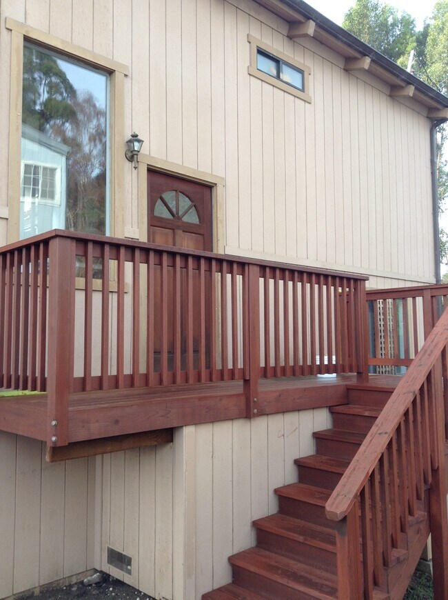 Foto del edificio - 2 Story Home in Soquel