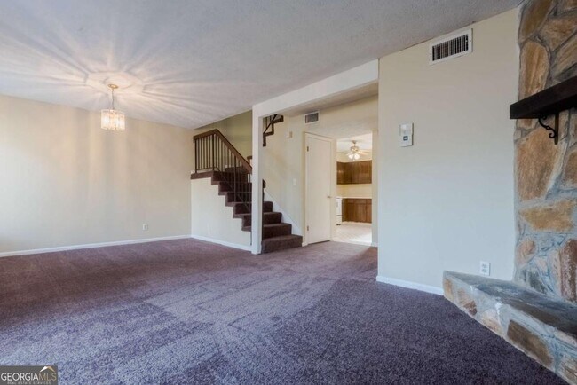 Foto del edificio - 8564 Creekwood Way