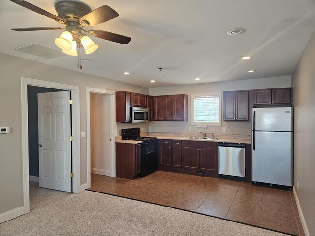 Foto del edificio - 728 W Calhoun St