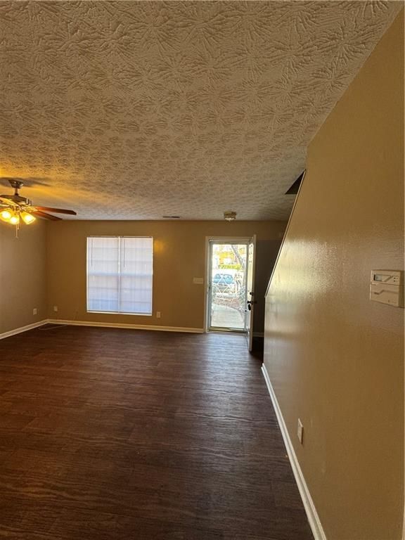 Foto del edificio - 5869 Strathmoor Manor Cir
