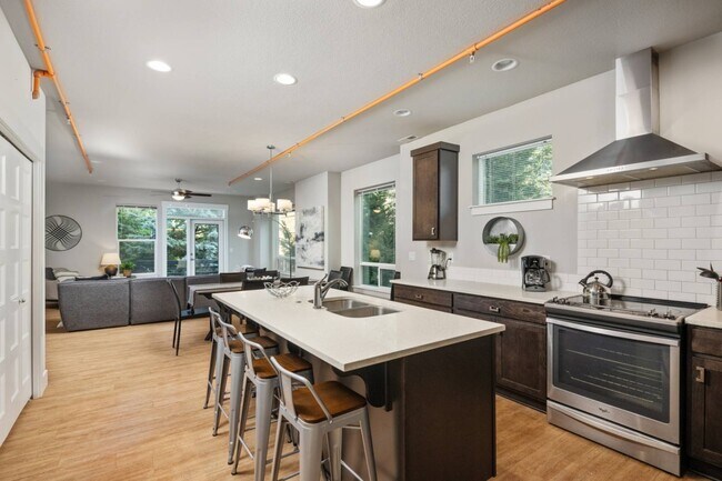 Foto del edificio - 4526 SE 41st Ave
