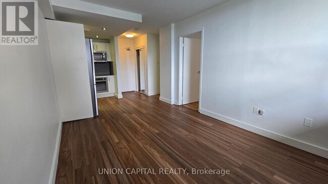 Building Photo - 407-230-1230 Oak St