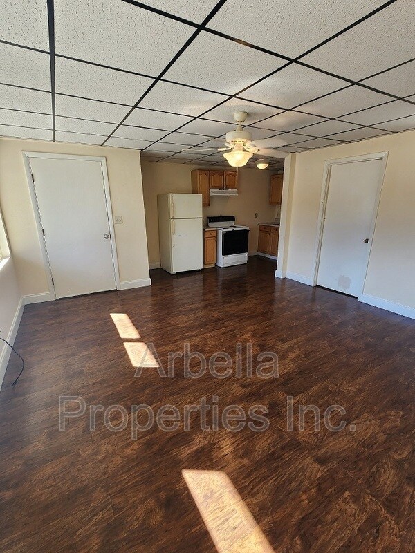 310 N Austin Springs Rd Unit Apt 3, Piney Flats, TN 37686 Condo for