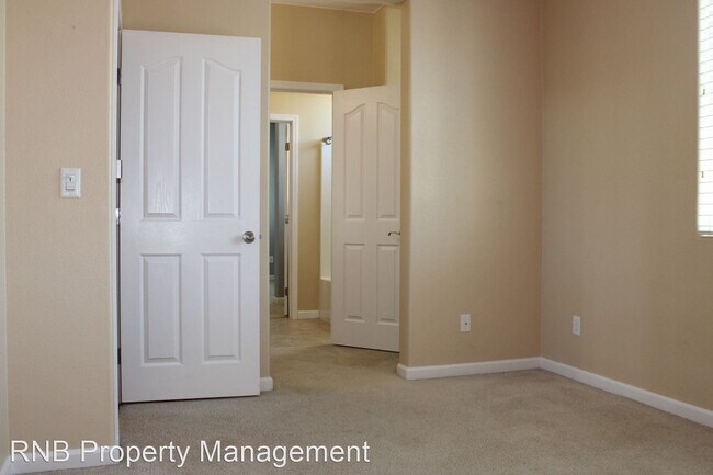 Foto del edificio - 3 br, 2.5 bath House - 2833 Wren Street