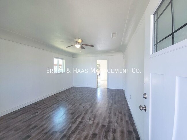 Building Photo - 12 53rd St