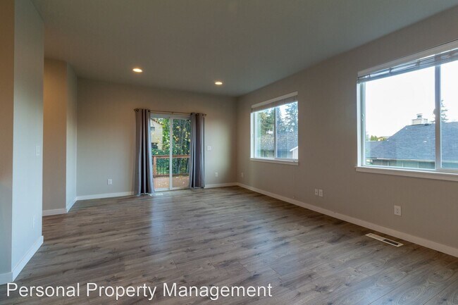 Foto del edificio - 3 br, 2.5 bath House - 4717 Pacific Ave.