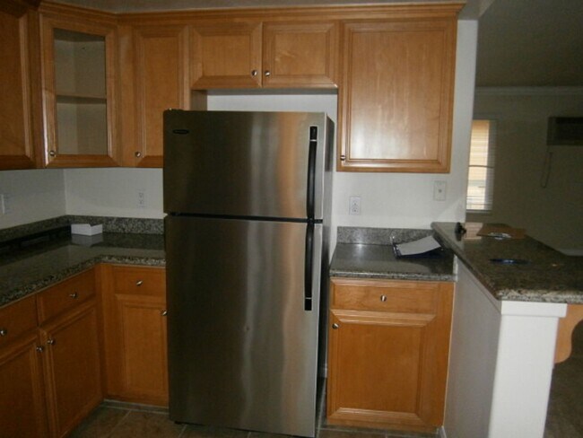 Foto del edificio - 2 Bedroom-2 Bathroom Single Story Condo; 2nd Floor unit in La Mesa