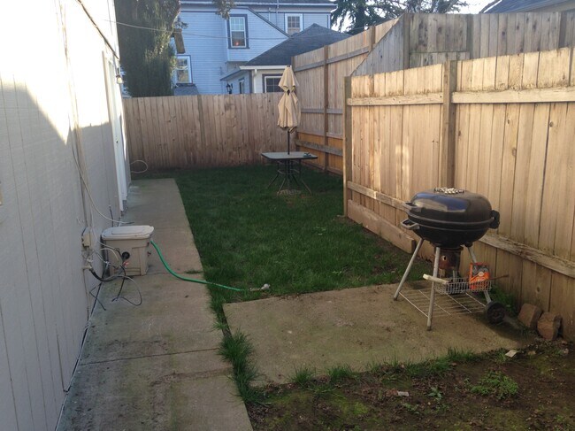 Foto del edificio - 954 Capitol St NE