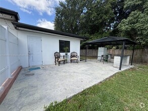 Building Photo - 1055 NW 153rd St