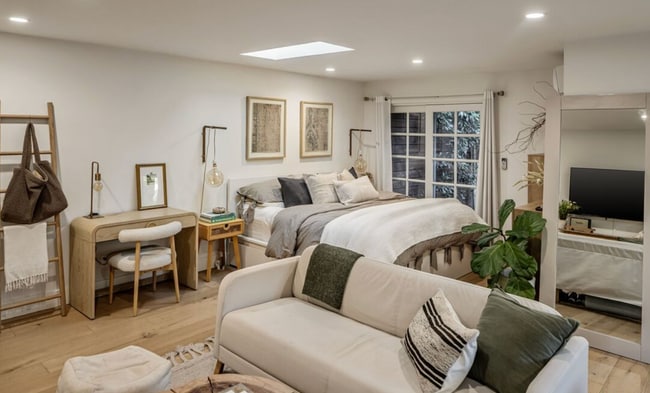 Foto del edificio - 2641 Military Ave