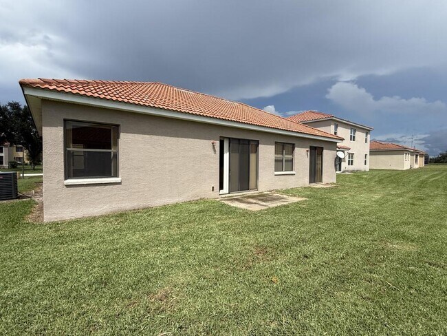 Foto del edificio - 439 Caraway Dr
