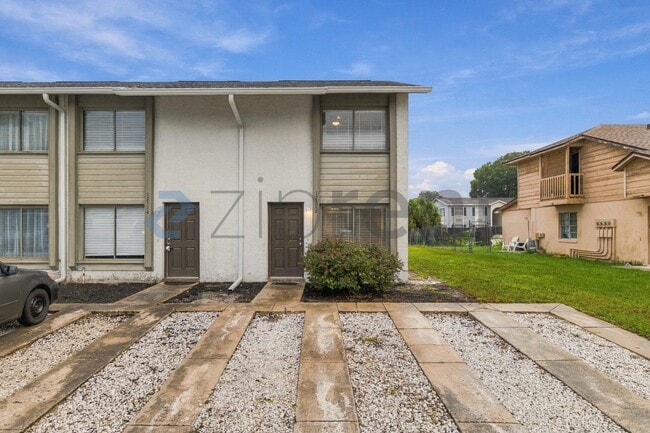 Building Photo - Unit