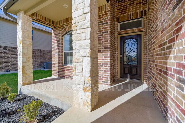 Building Photo - 648 Amber Creek