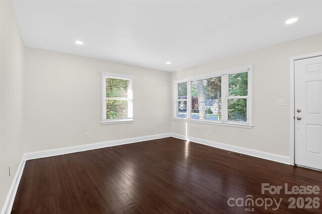 Foto del edificio - 3441 Commonwealth Ave