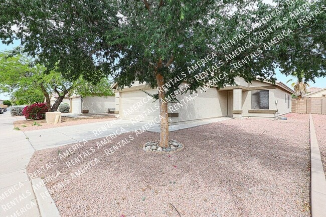 Building Photo - 12122 W Bloomfield Rd