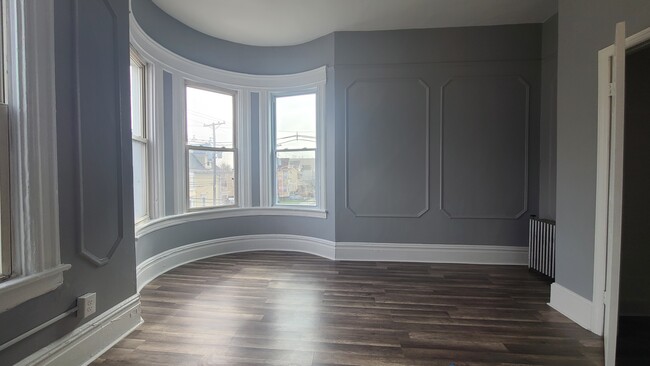 Building Photo - 441 Bergen Ave