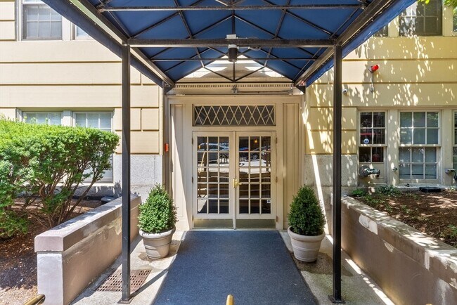 Foto del edificio - 534 Beacon St