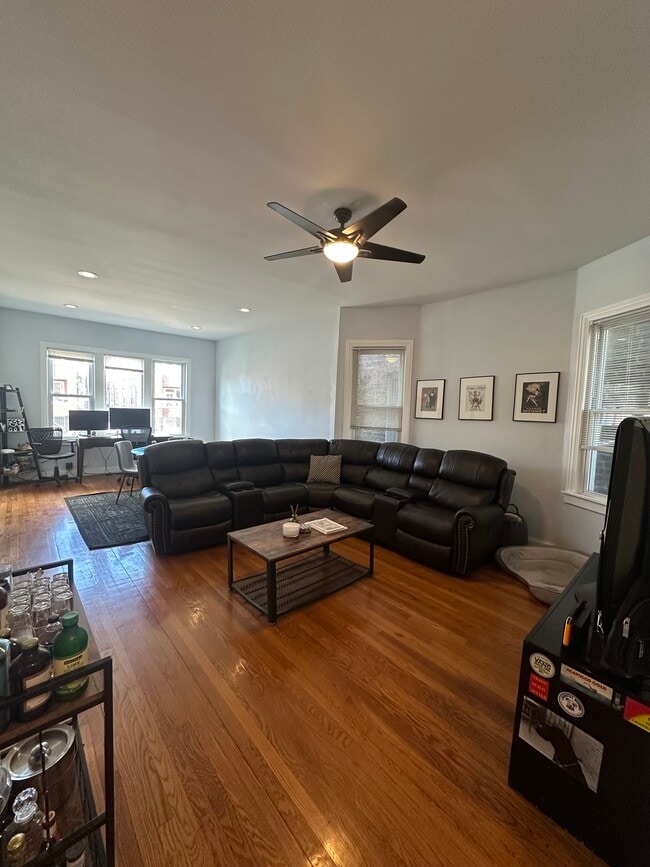 Living Room - 3643 W Diversey Ave