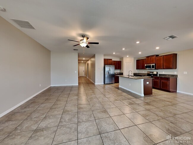 Building Photo - 1605 Broad Winged Hawk Dr