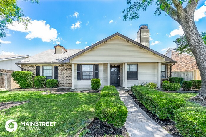 Foto principal - 7000 Curry Dr