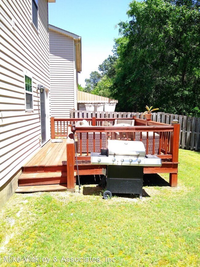 Building Photo - 3 br, 2.5 bath House - 2940 Aylesbury Drive