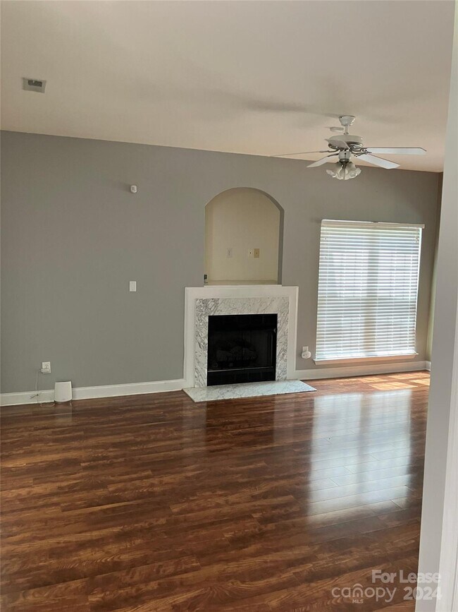 Foto del edificio - 12503 Twelvetrees Ln
