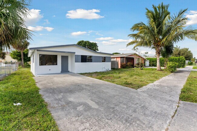 Foto del edificio - 230 SW 13th Ave