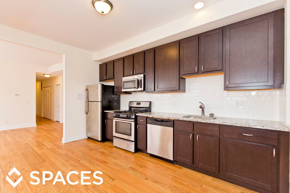 Foto principal - 5135 S Drexel Ave