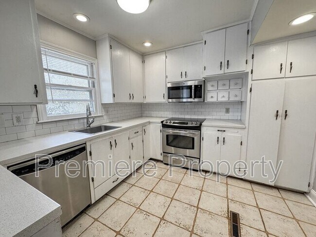 Foto del edificio - 3369 N 59th Ter