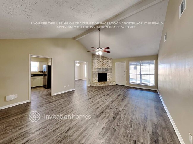 Foto del edificio - 1611 Cypress Hollow St