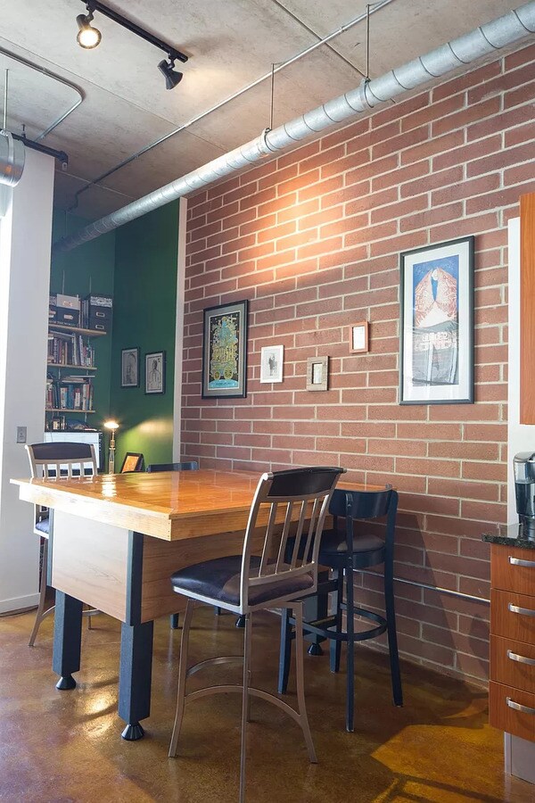 Photo - 322 E Liberty St Apartment