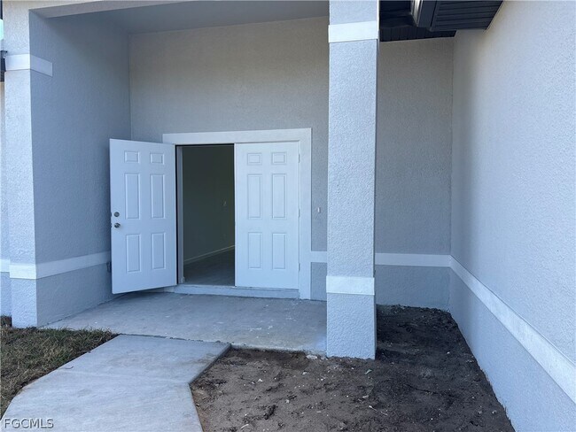 Building Photo - 3005 31st St W