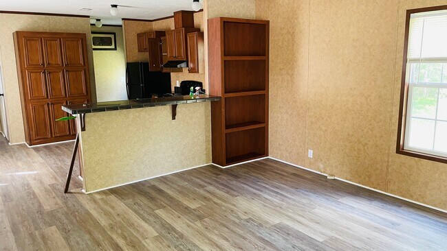 Foto del edificio - 14354 Devall Rd