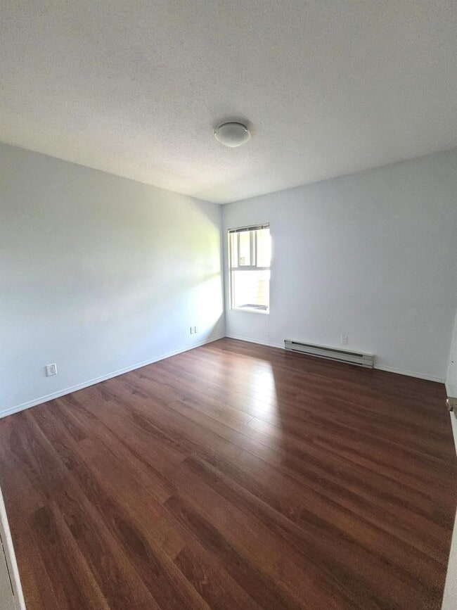 Building Photo - 1 bedroom in Prince Rupert BC V8J 4H5