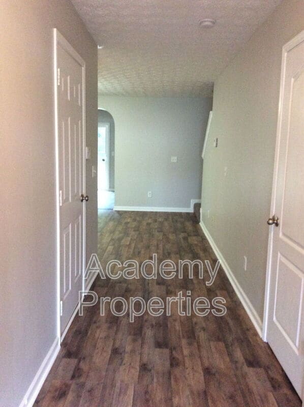 Foto del edificio - 735 Magnolia Gardens Walk