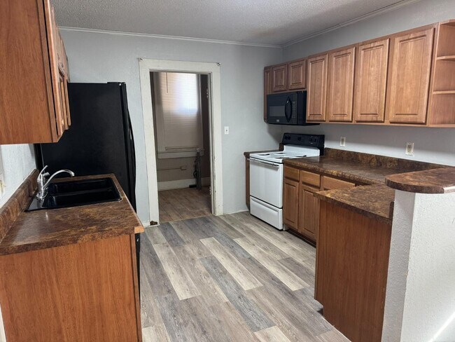 Foto del edificio - 207 1/2 College Ave - 207 Unit A