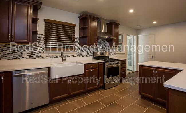Foto del edificio - 730 Harpersville Rd