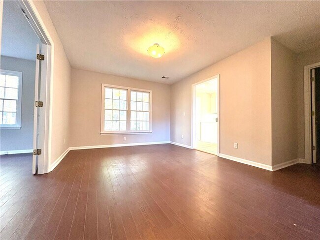 Foto del edificio - 1505 Yorktown Dr NW