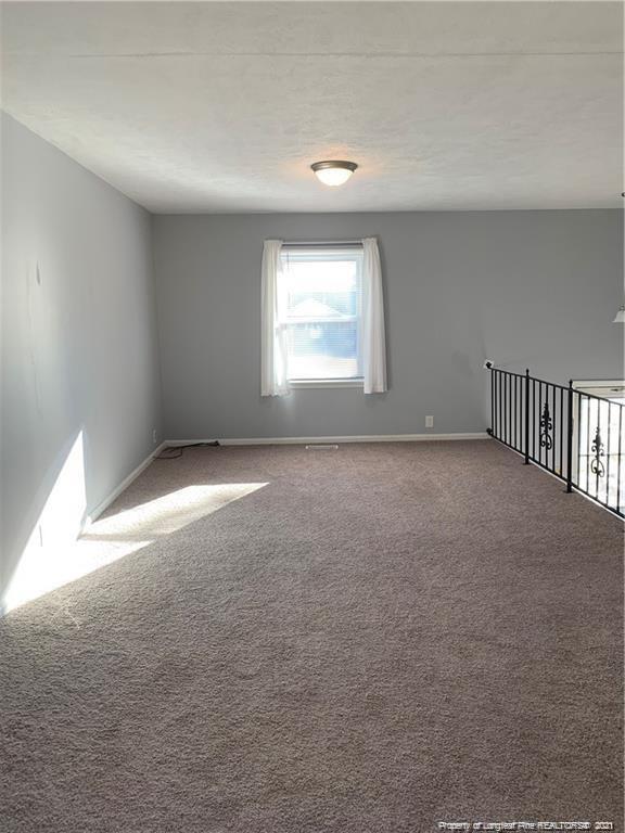Building Photo - 454 Waterbury Dr